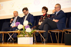 [FOTO] Salon Edukacji Zawodowej i Technicznej na Politechnice Rzeszowskiej